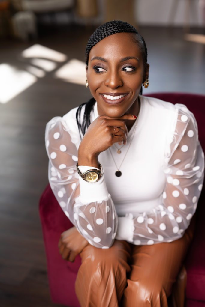 Best 30 Tips For Personal Branding Photos For Entrepreneurs